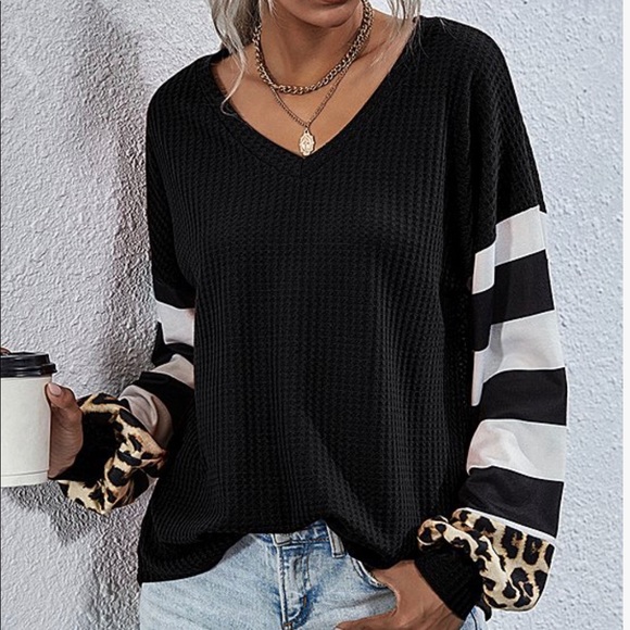 Tops - Black Stripe & Leopard Waffle Bishop-Sleeve V-Neck